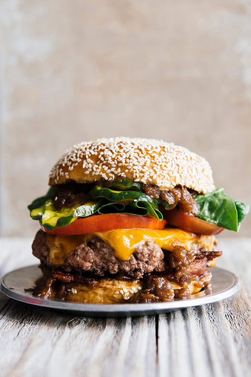 Load image into Gallery viewer, Homemade hamburgers with Apple &amp; Onion Jam
